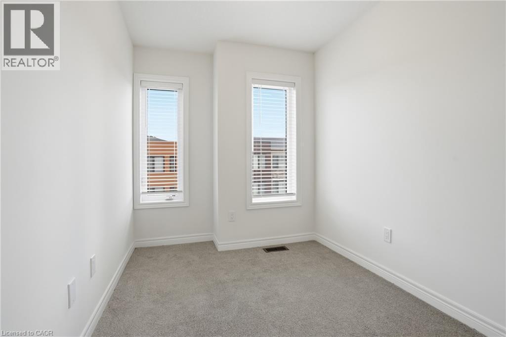 32 Radison Lane, Hamilton, ON - Indoor Photo Showing Other Room
