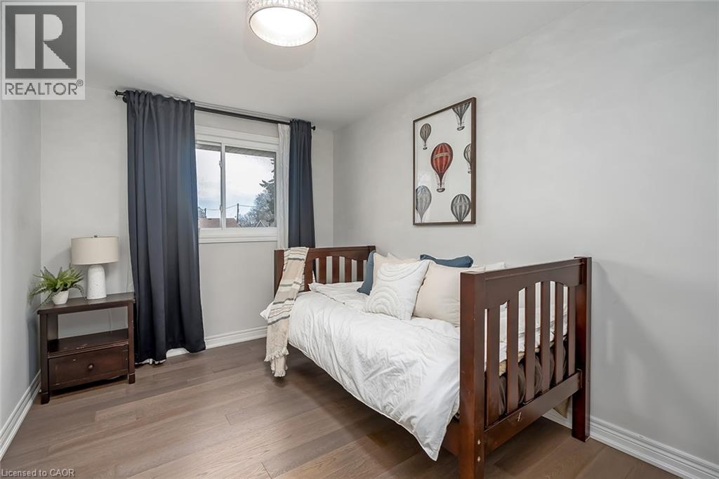 3270 Spruce Avenue, Burlington, ON