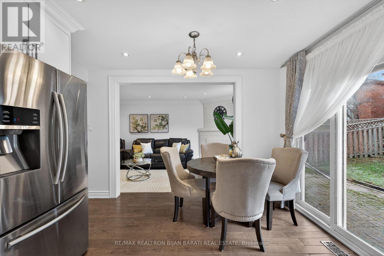 92 Weldrick Road E, Richmond Hill, ON - Indoor