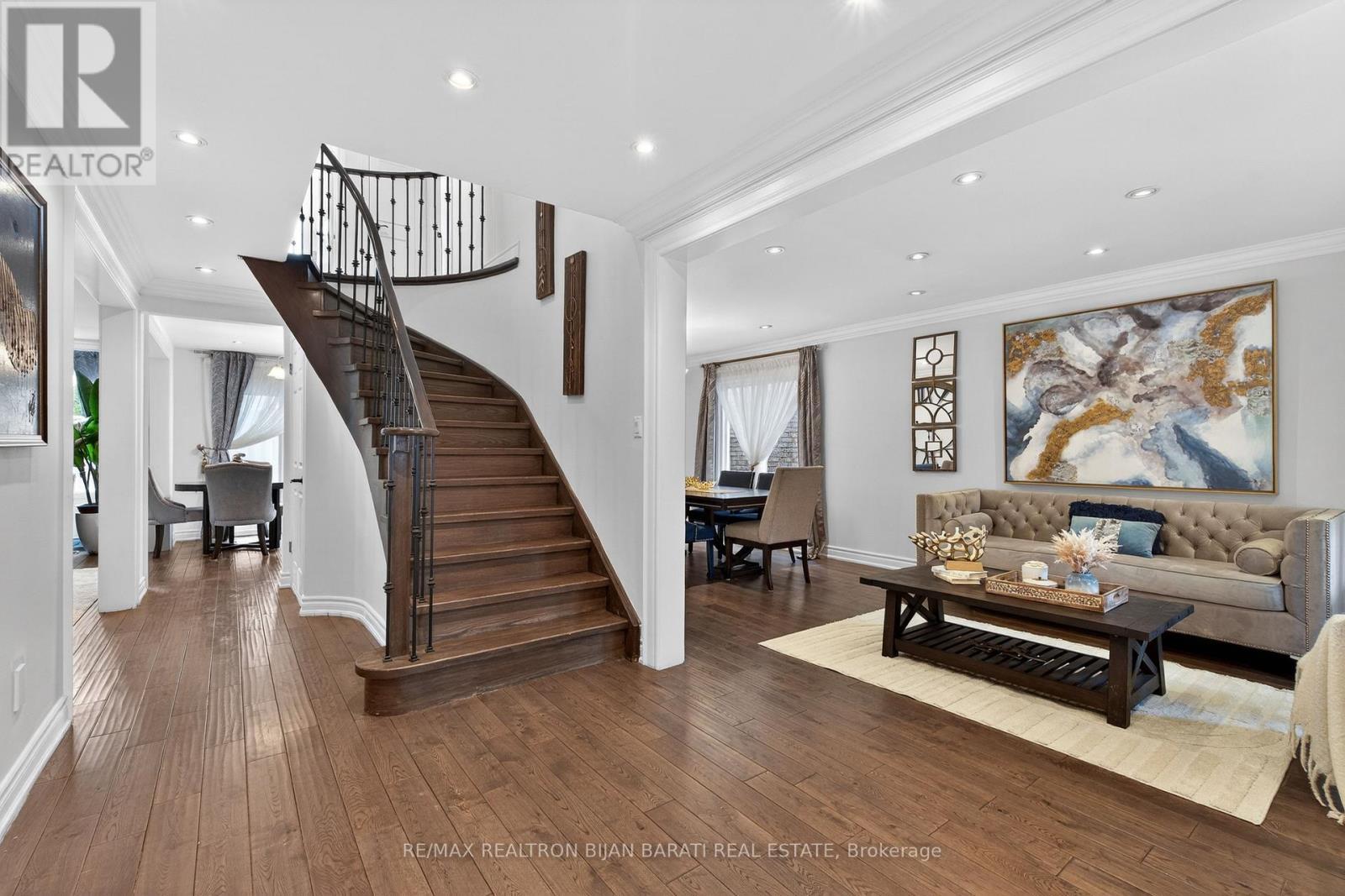 92 Weldrick Road E, Richmond Hill, ON - Indoor