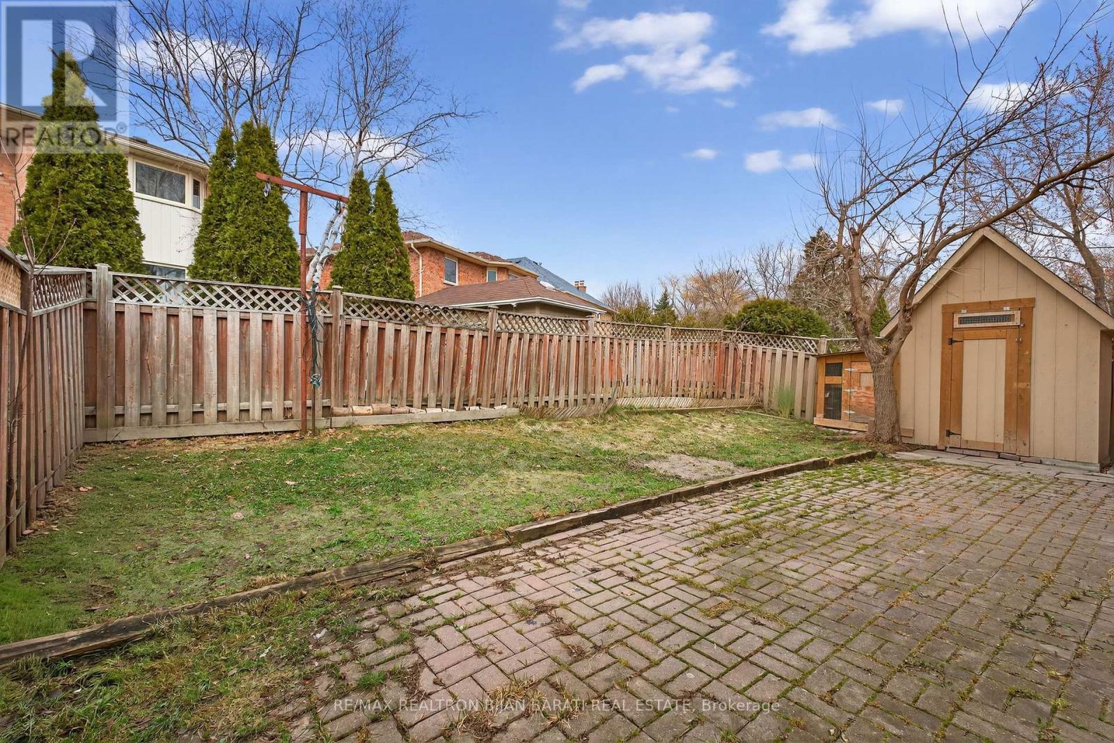 92 Weldrick Road E, Richmond Hill, ON - Outdoor