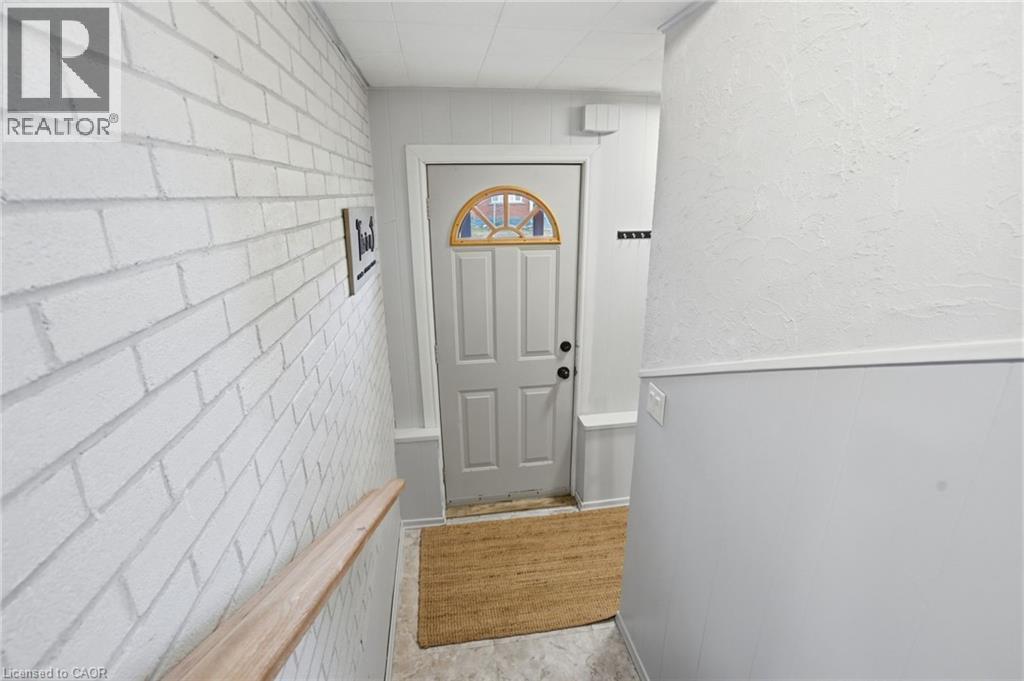 7 West 1St Street, Hamilton, ON - Indoor Photo Showing Other Room