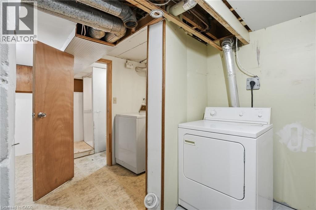 7 West 1St Street, Hamilton, ON - Indoor Photo Showing Laundry Room