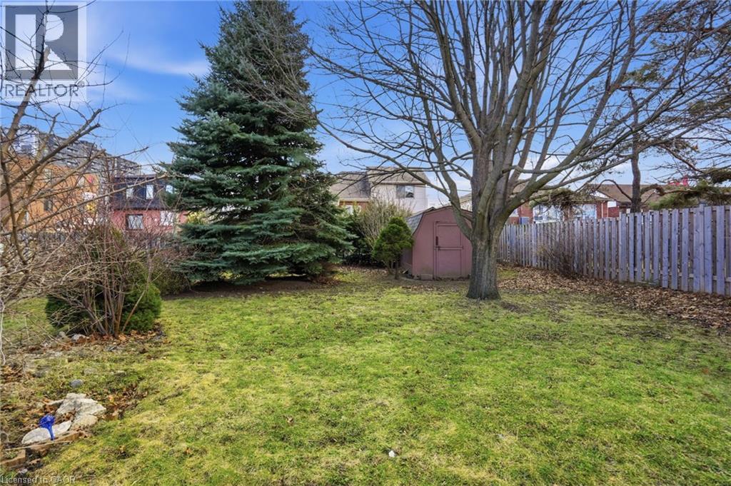 7 West 1St Street, Hamilton, ON - Outdoor