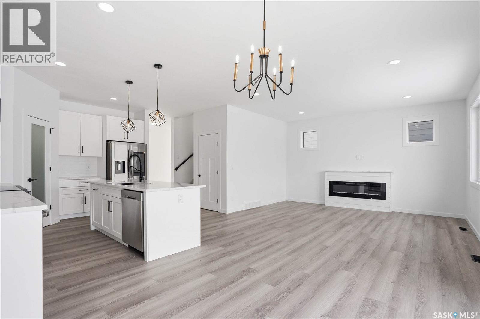 139 Sharma Lane, Saskatoon, SK - Indoor Photo Showing Kitchen With Upgraded Kitchen