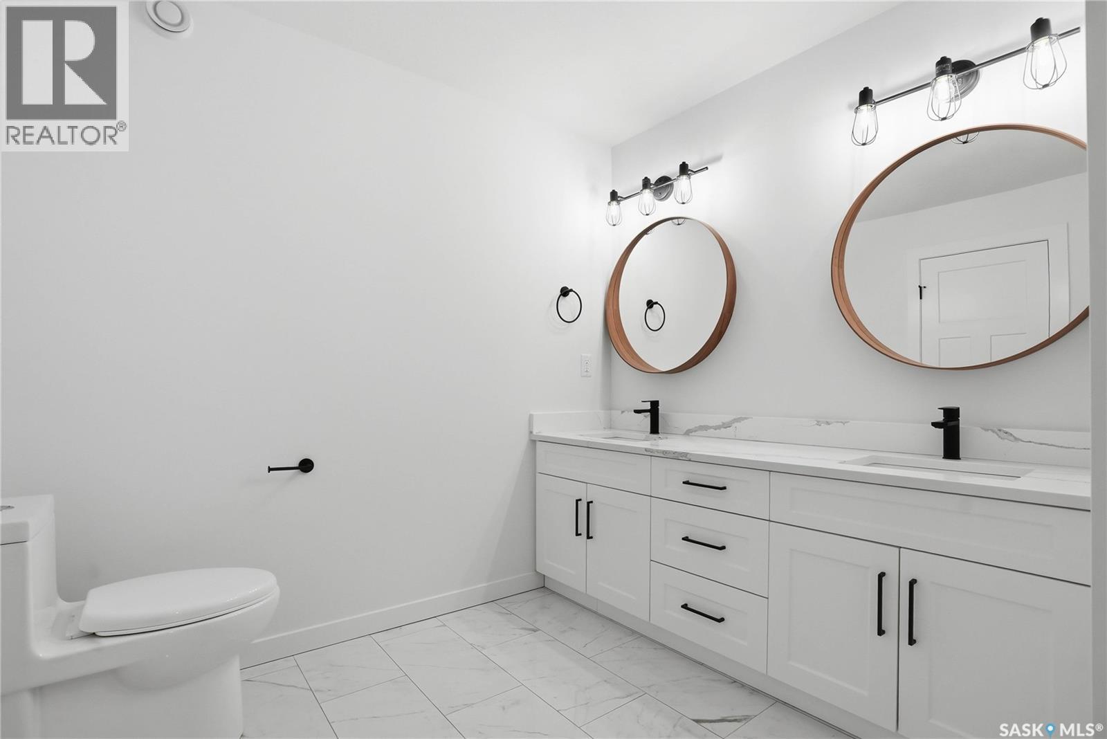 139 Sharma Lane, Saskatoon, SK - Indoor Photo Showing Bathroom