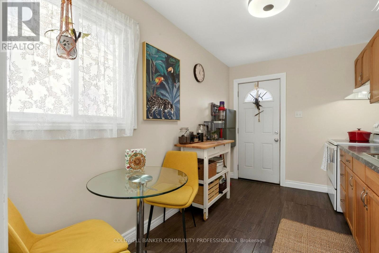 364 Tragina Avenue N, Hamilton, ON - Indoor Photo Showing Dining Room