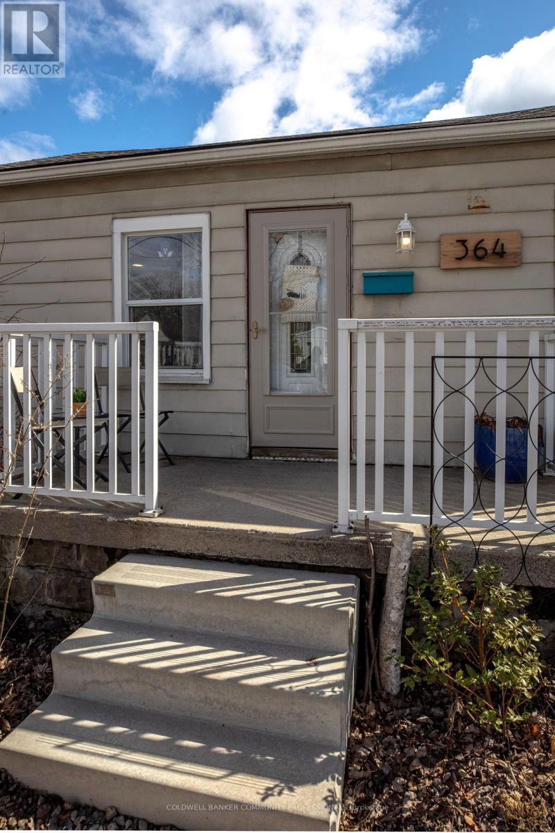 364 Tragina Avenue N, Hamilton, ON - Outdoor