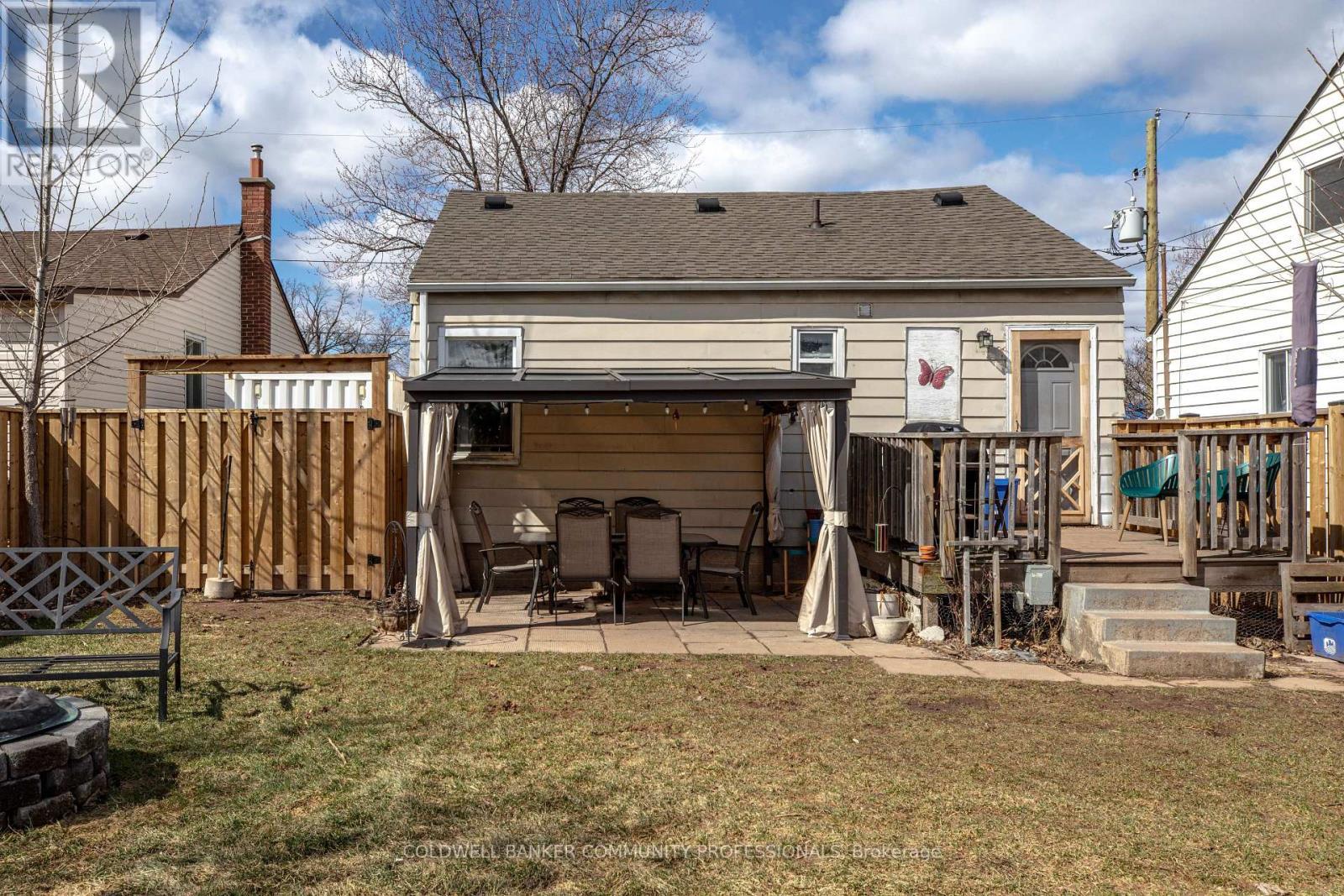 364 Tragina Avenue N, Hamilton, ON - Outdoor