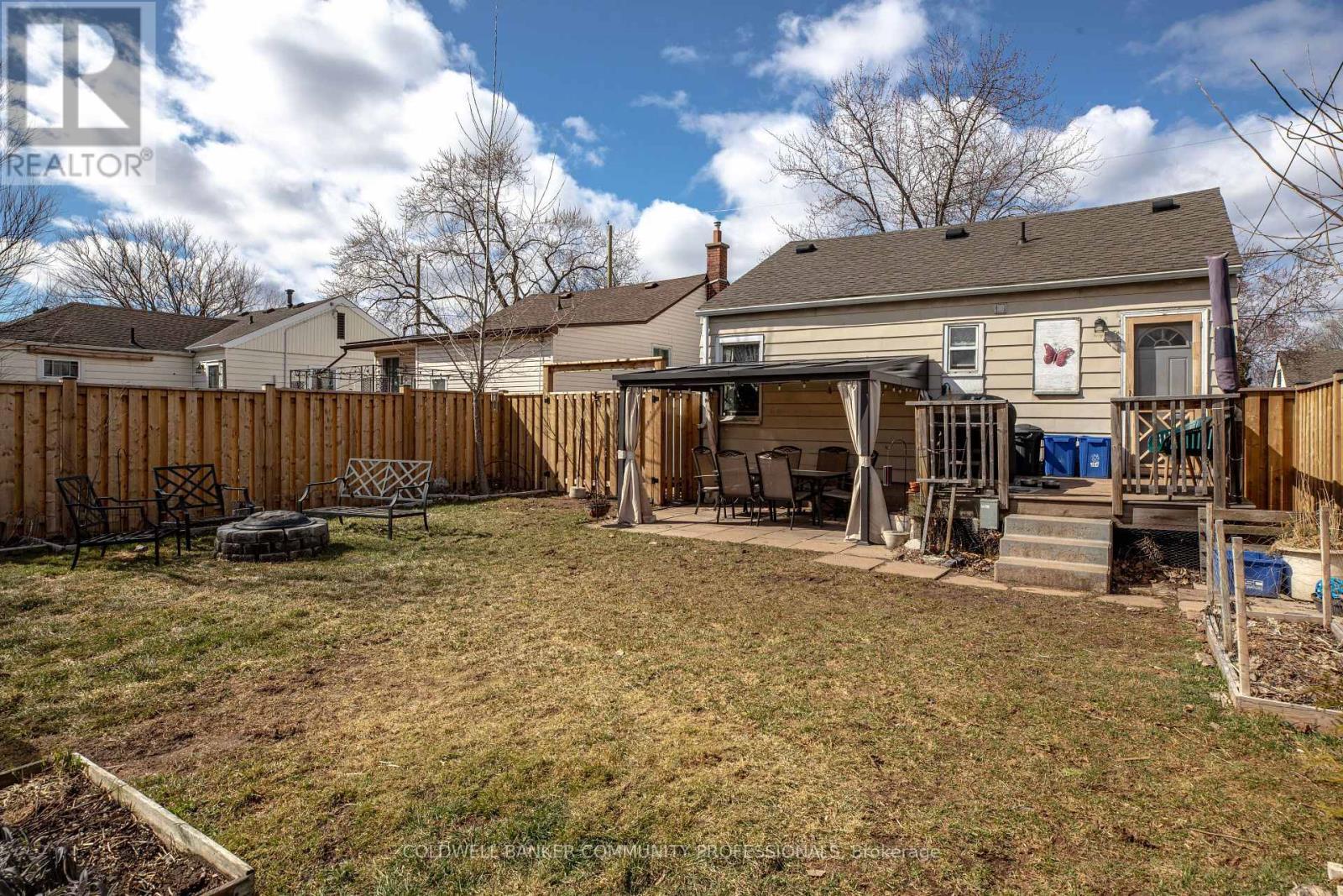 364 Tragina Avenue N, Hamilton, ON - Outdoor