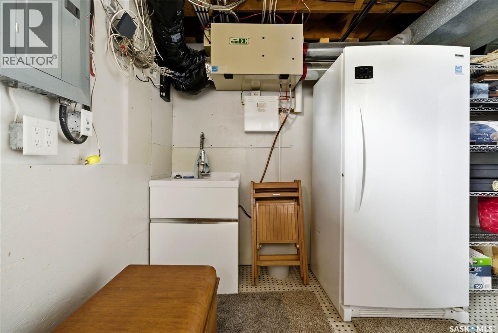 166 Deergrove Crescent, Regina, SK - Indoor Photo Showing Basement