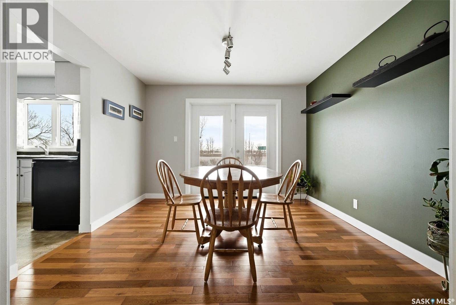 166 Deergrove Crescent, Regina, SK - Indoor Photo Showing Dining Room