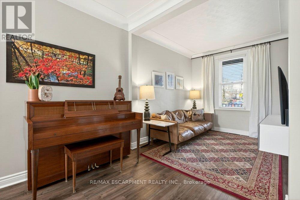 13 Richmond Street, Hamilton, ON - Indoor