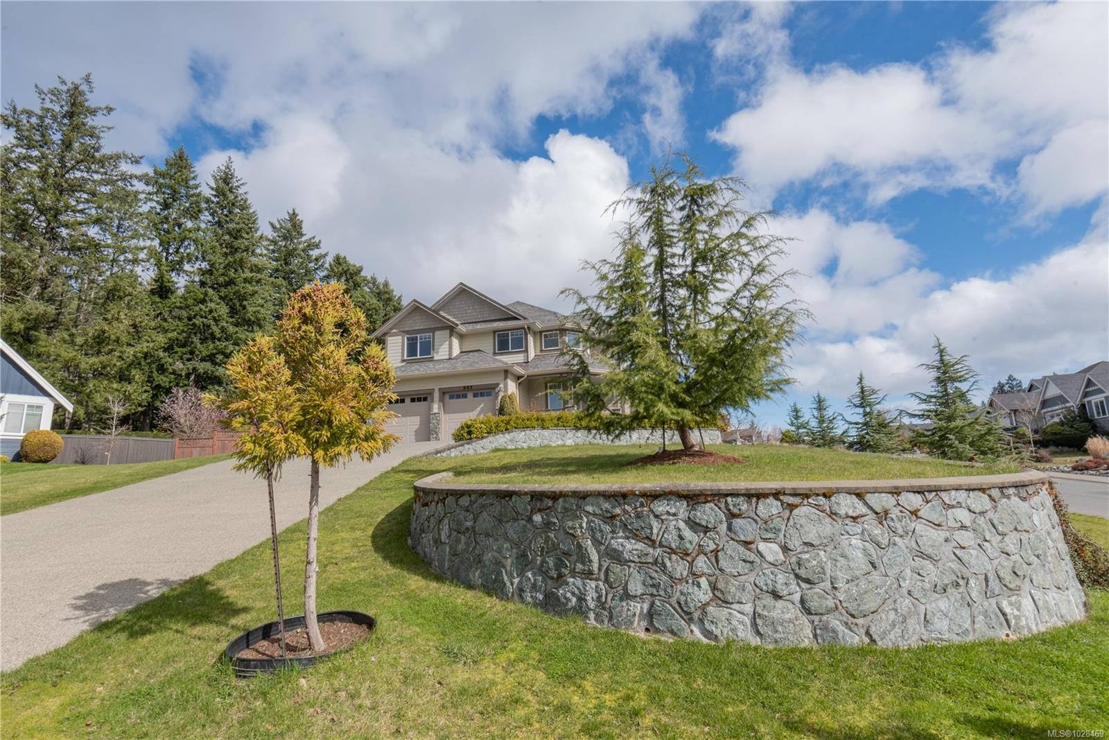885 Pratt Rd, Mill Bay, BC