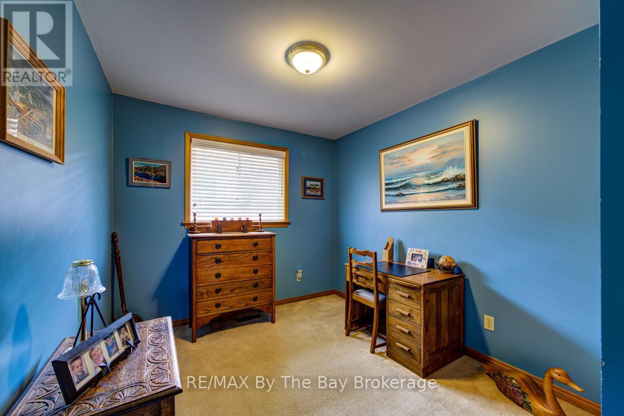 229 Datas Drive E, Clearview (Stayner), ON - Indoor Photo Showing Bedroom