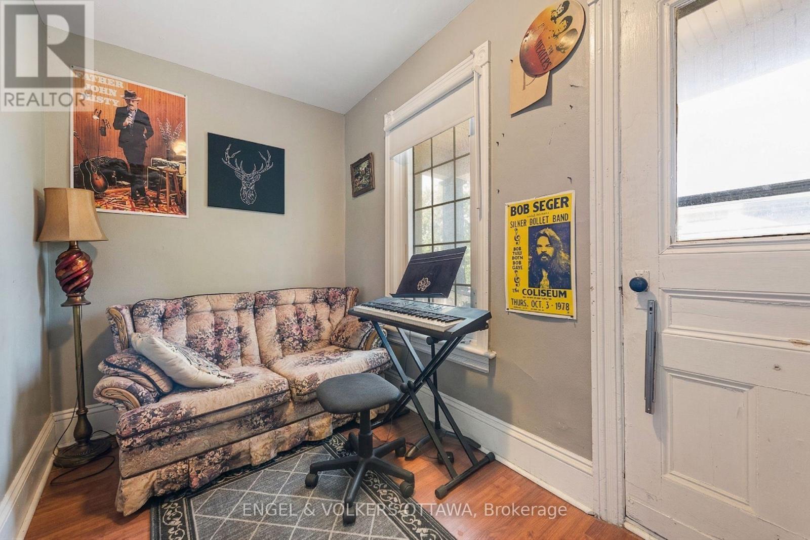 176 Arlington Avenue, Ottawa, ON - Indoor