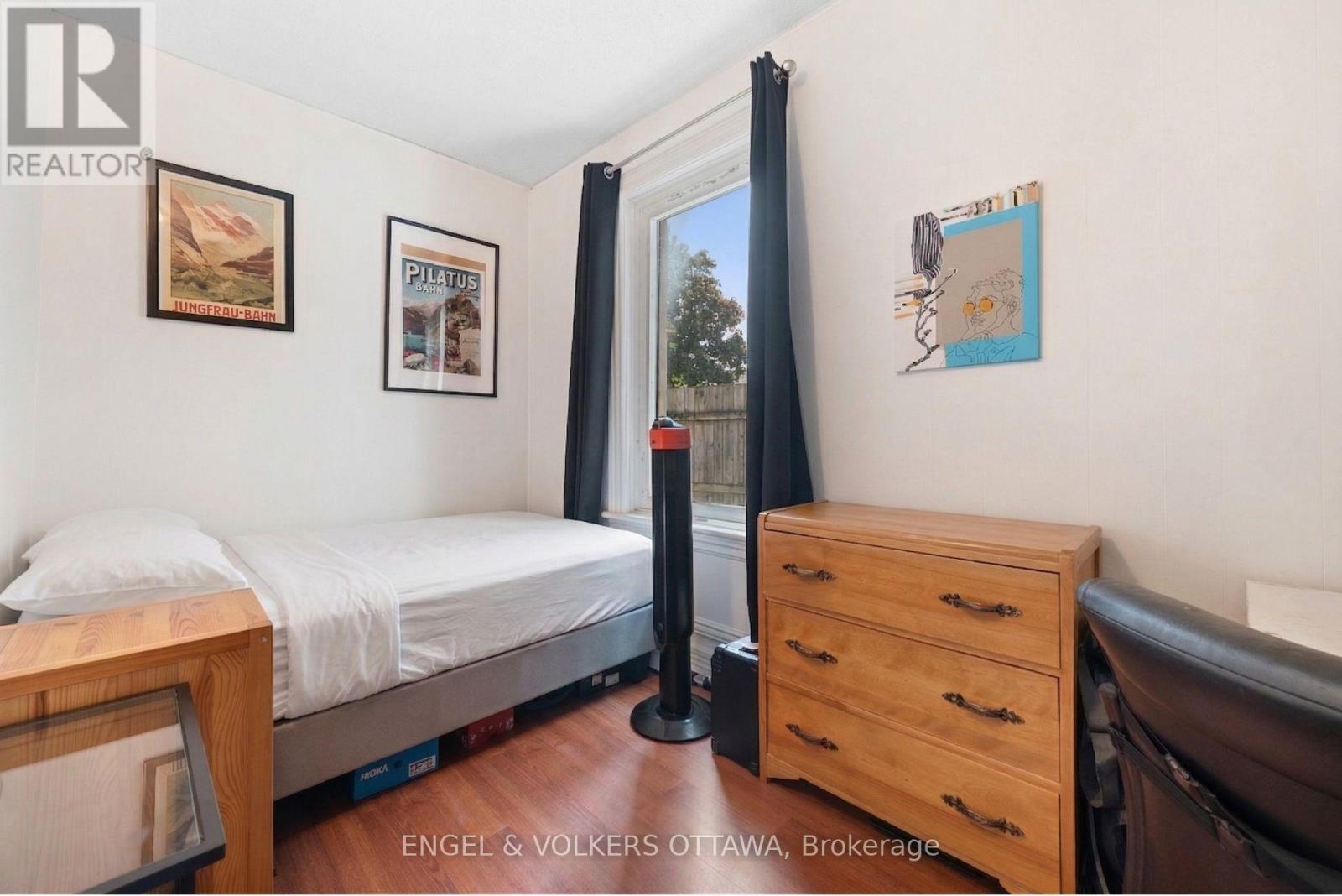176 Arlington Avenue, Ottawa, ON - Indoor Photo Showing Bedroom