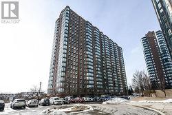 202 - 145 HILLCREST AVENUE Mississauga, ON L5B 3Z1
