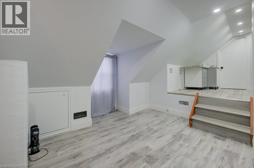 74 Mcdougall Road, Waterloo, ON - Indoor Photo Showing Other Room