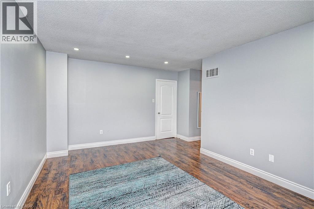 549 Burnett Avenue, Cambridge, ON - Indoor Photo Showing Other Room