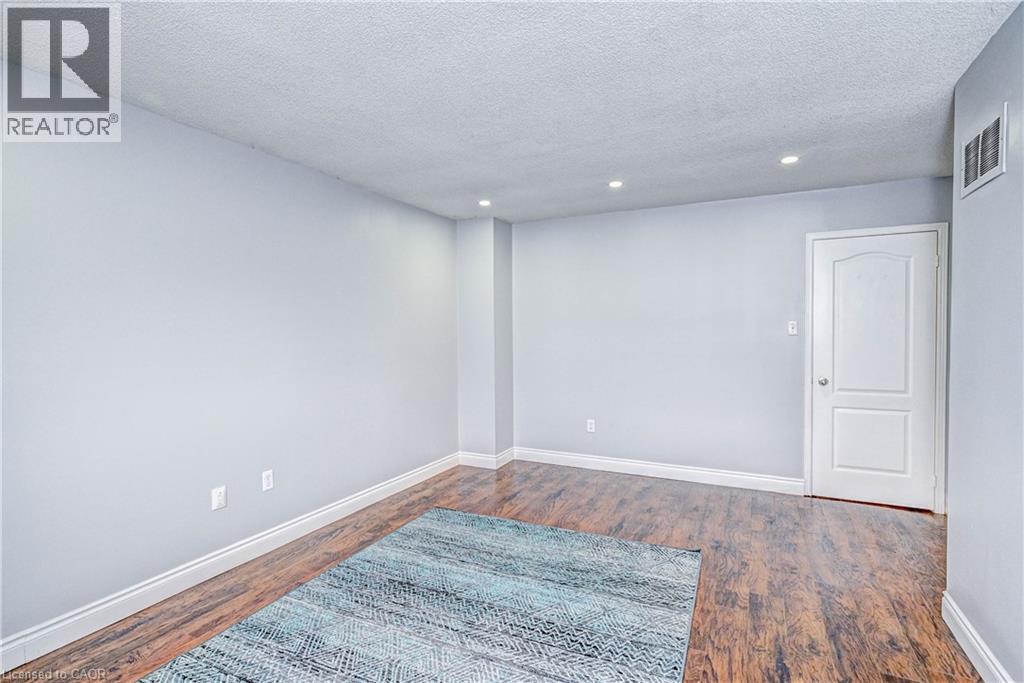 549 Burnett Avenue, Cambridge, ON - Indoor Photo Showing Other Room