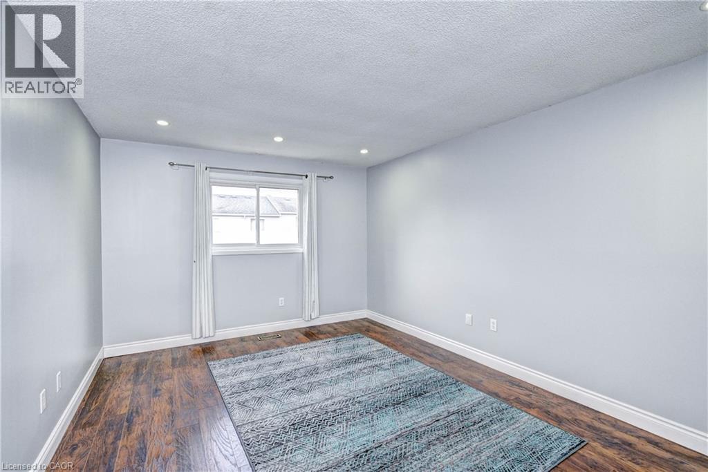 549 Burnett Avenue, Cambridge, ON - Indoor Photo Showing Other Room