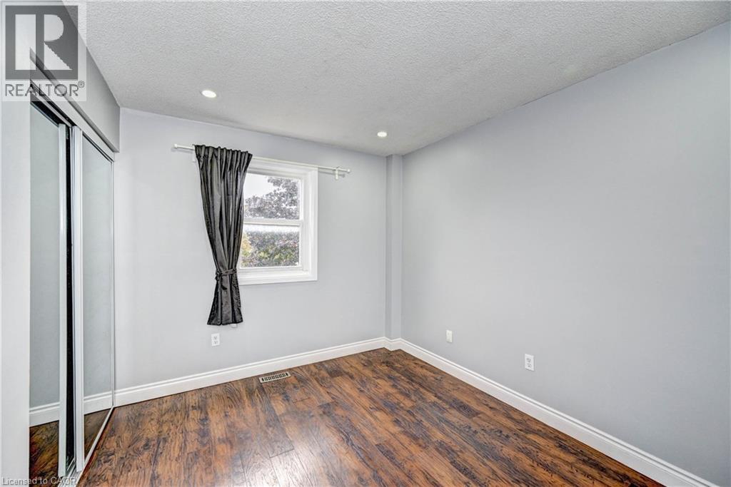 549 Burnett Avenue, Cambridge, ON - Indoor Photo Showing Other Room