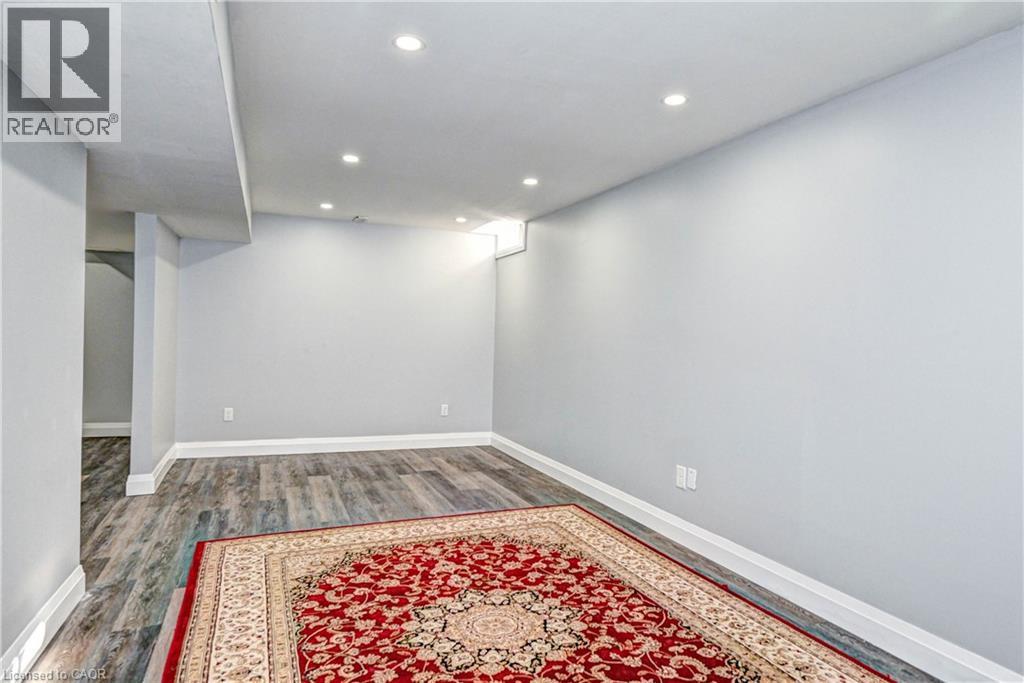 549 Burnett Avenue, Cambridge, ON - Indoor Photo Showing Other Room