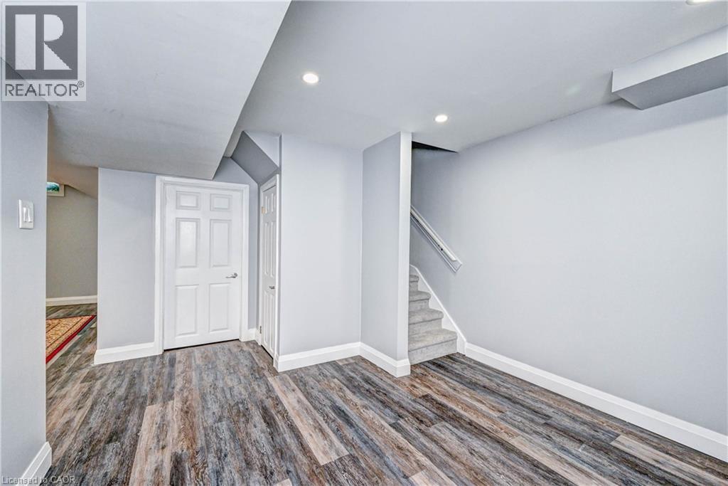 549 Burnett Avenue, Cambridge, ON - Indoor Photo Showing Other Room