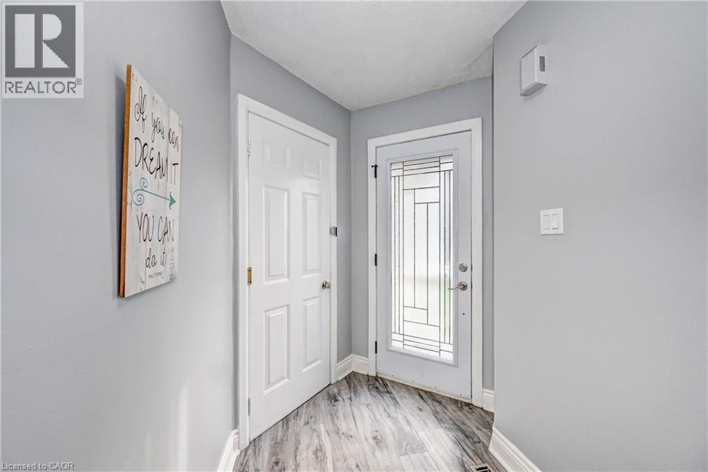 549 Burnett Avenue, Cambridge, ON - Indoor Photo Showing Other Room