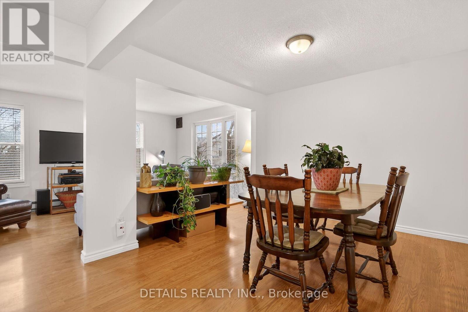 40 Appleby Private, Ottawa, ON - Indoor Photo Showing Dining Room