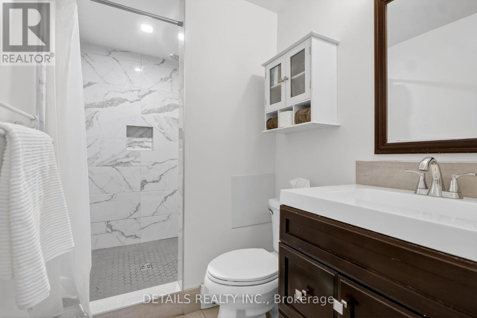 40 Appleby Private, Ottawa, ON - Indoor Photo Showing Bathroom
