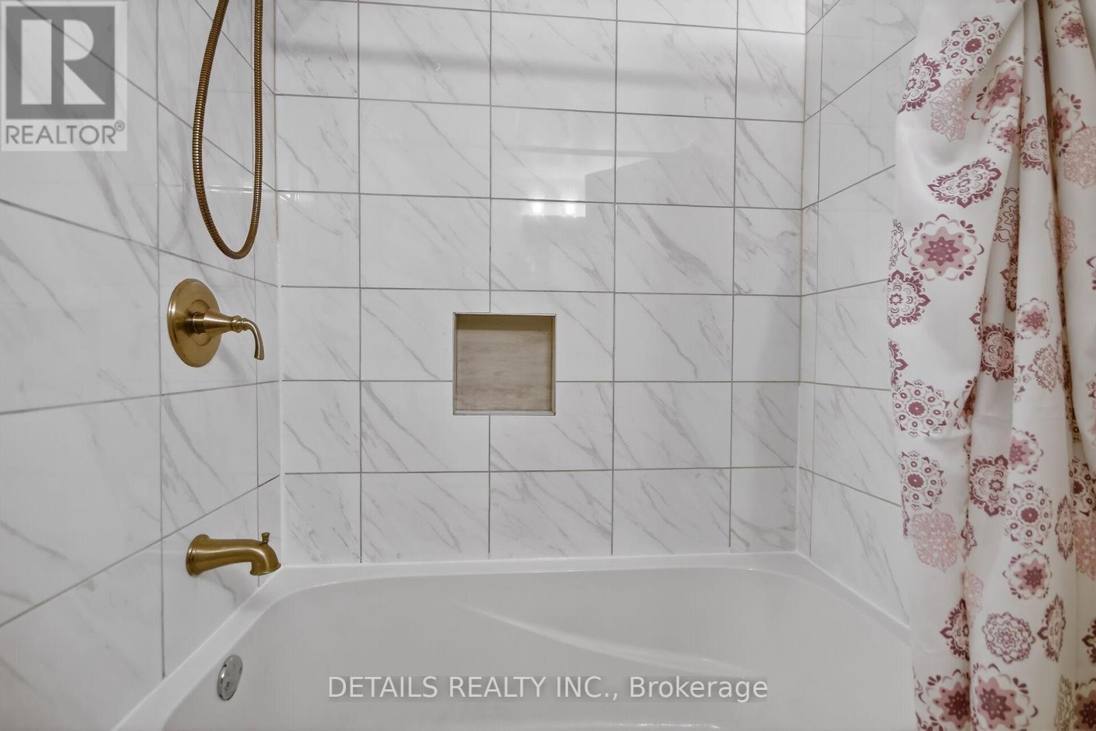 40 Appleby Private, Ottawa, ON - Indoor Photo Showing Bathroom