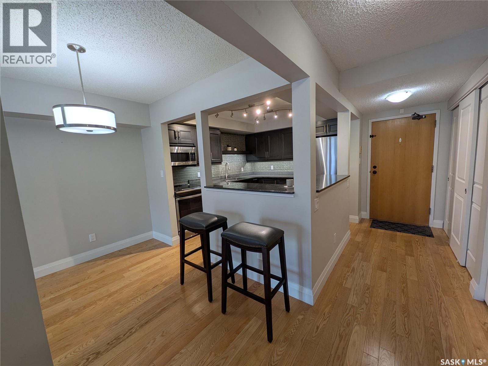 204 921 Main Street E, Saskatoon, SK - Indoor Photo Showing Kitchen