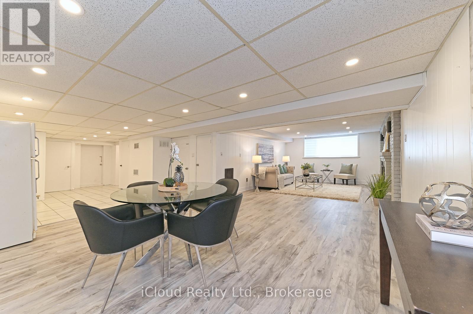 2101 Parkway Drive, Burlington, ON - Indoor Photo Showing Other Room