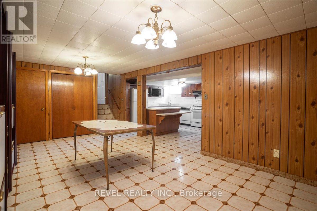 1296 Waterdown Road, Burlington, ON - Indoor Photo Showing Other Room