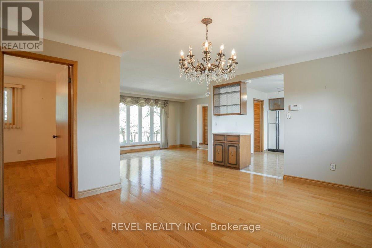 1296 Waterdown Road, Burlington, ON - Indoor Photo Showing Other Room