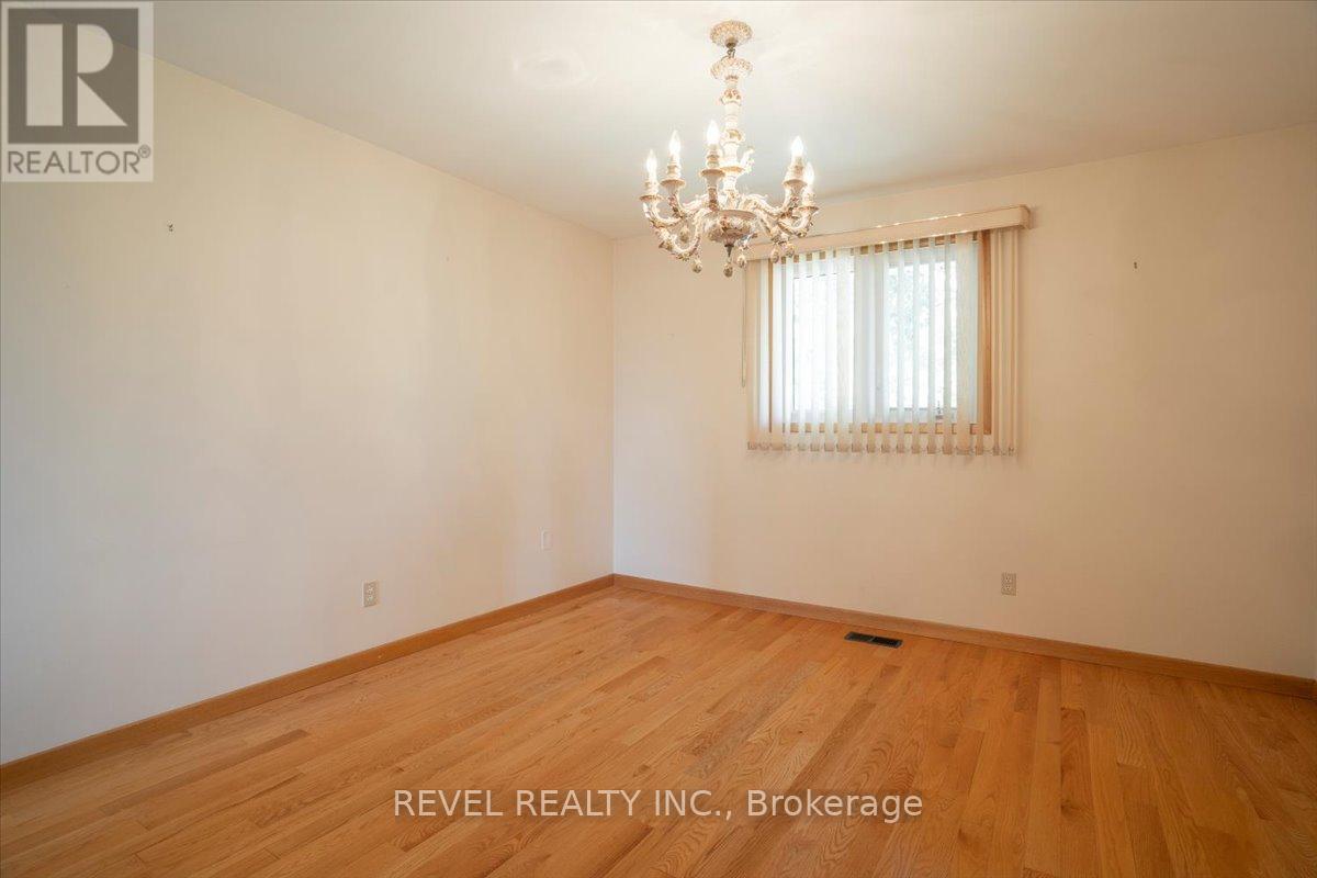 1296 Waterdown Road, Burlington, ON - Indoor Photo Showing Other Room