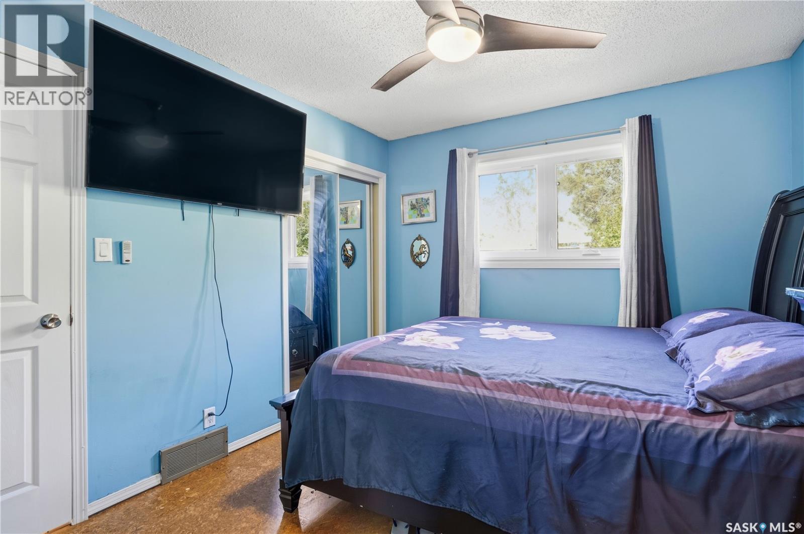 882 Samuels Crescent N, Regina, SK - Indoor Photo Showing Bedroom