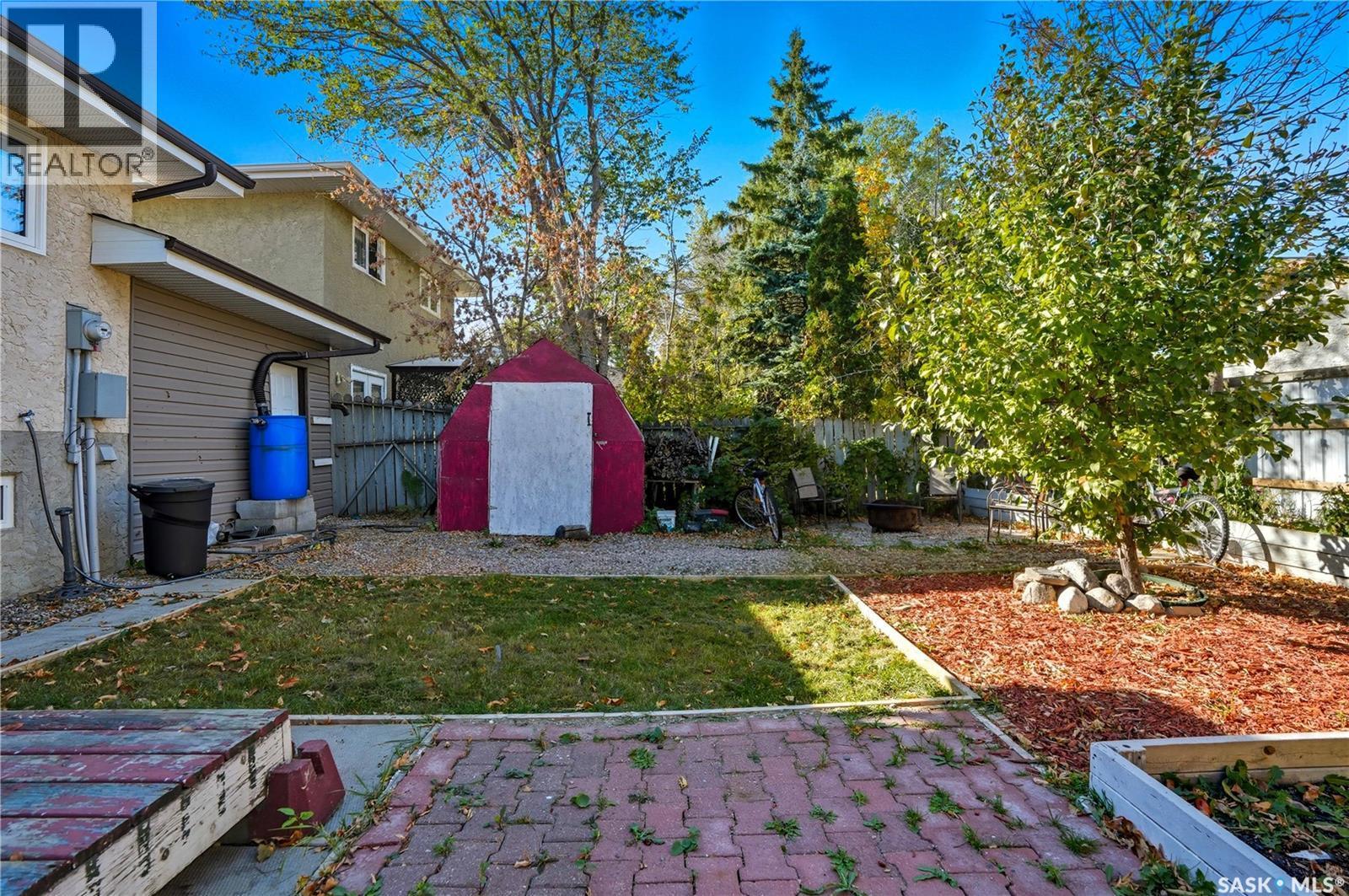 882 Samuels Crescent N, Regina, SK - Outdoor