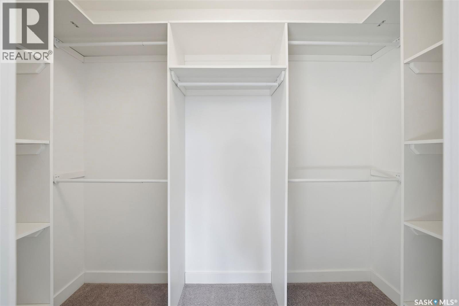 16 1003 Evergreen Boulevard, Saskatoon, SK - Indoor With Storage