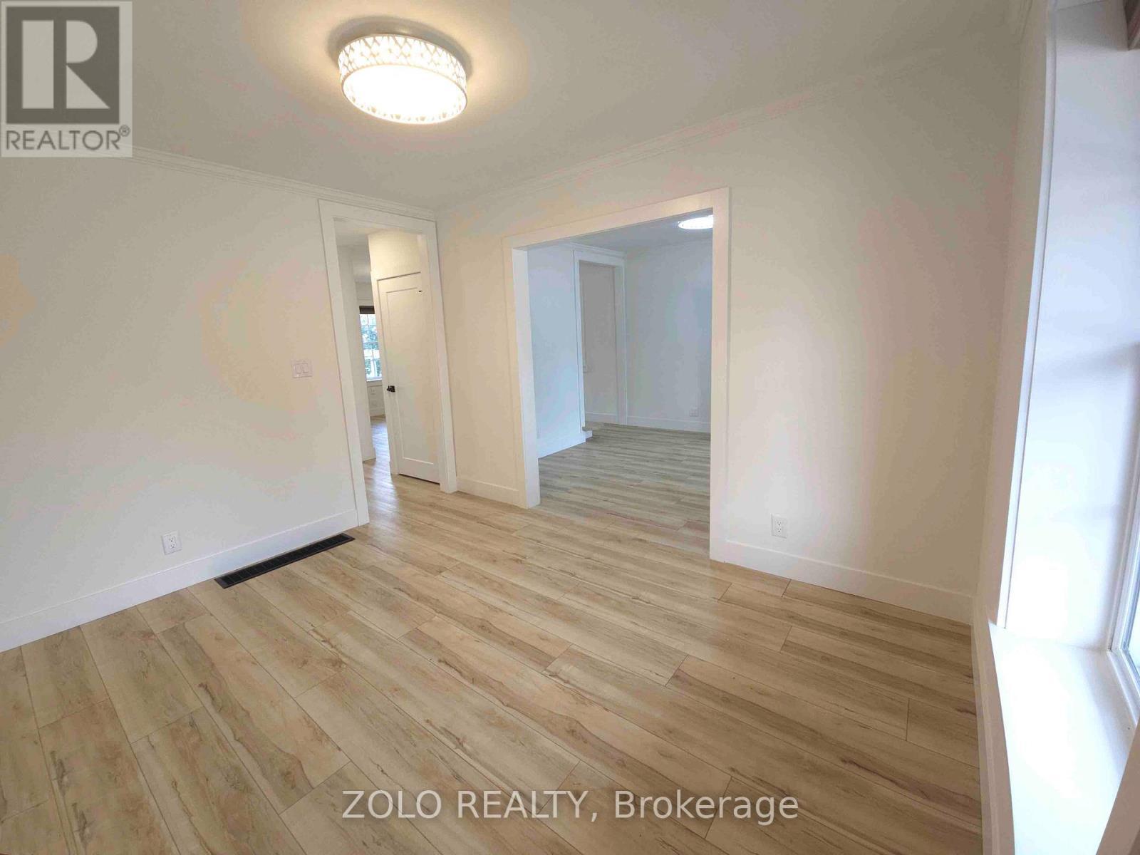 1504 King Street E, Hamilton, ON - Indoor Photo Showing Other Room