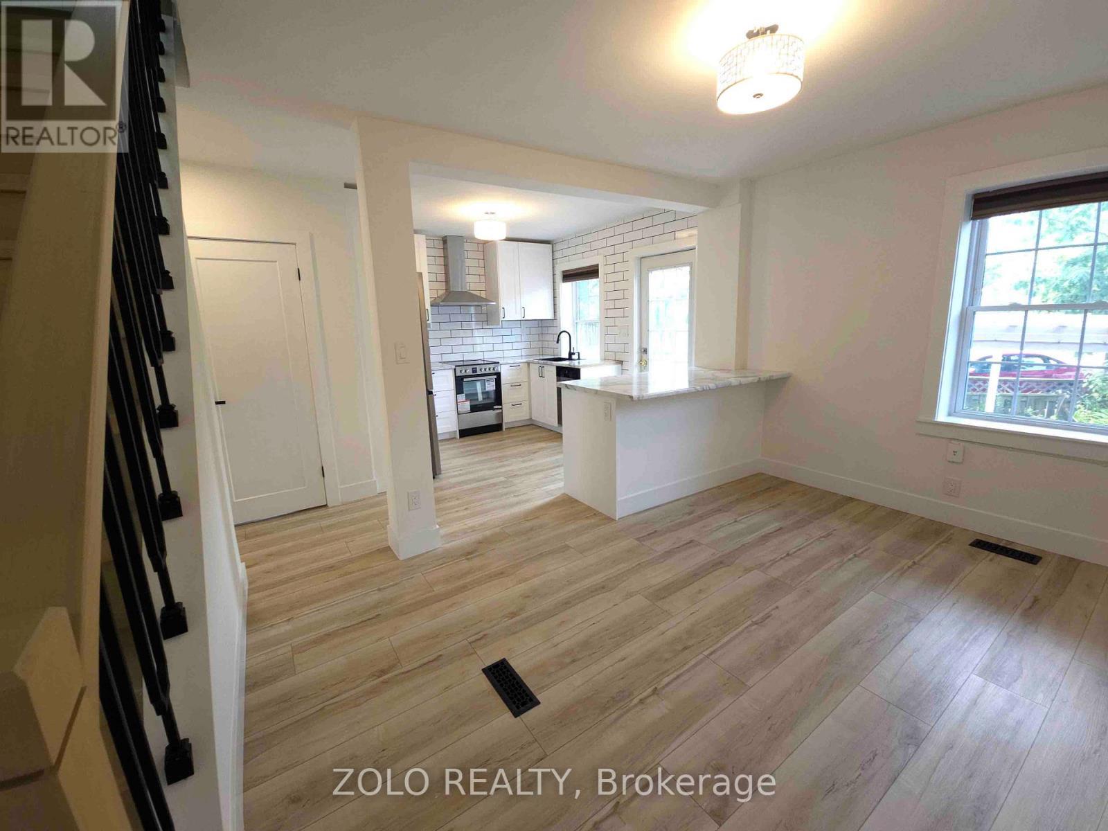 1504 King Street E, Hamilton, ON - Indoor