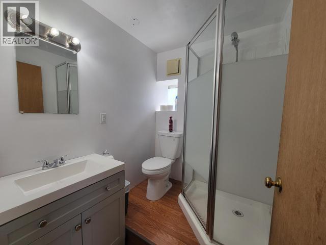 4029 Joyce Ave, Powell River, BC - Indoor Photo Showing Bathroom