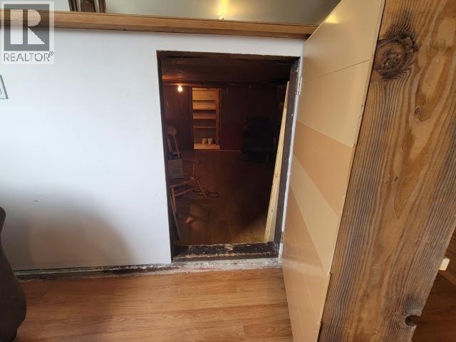 4029 Joyce Ave, Powell River, BC - Indoor