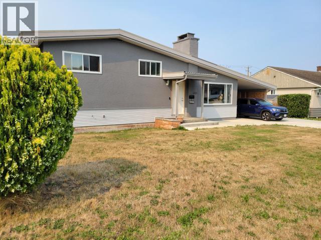 4029 Joyce Ave, Powell River, BC - Outdoor