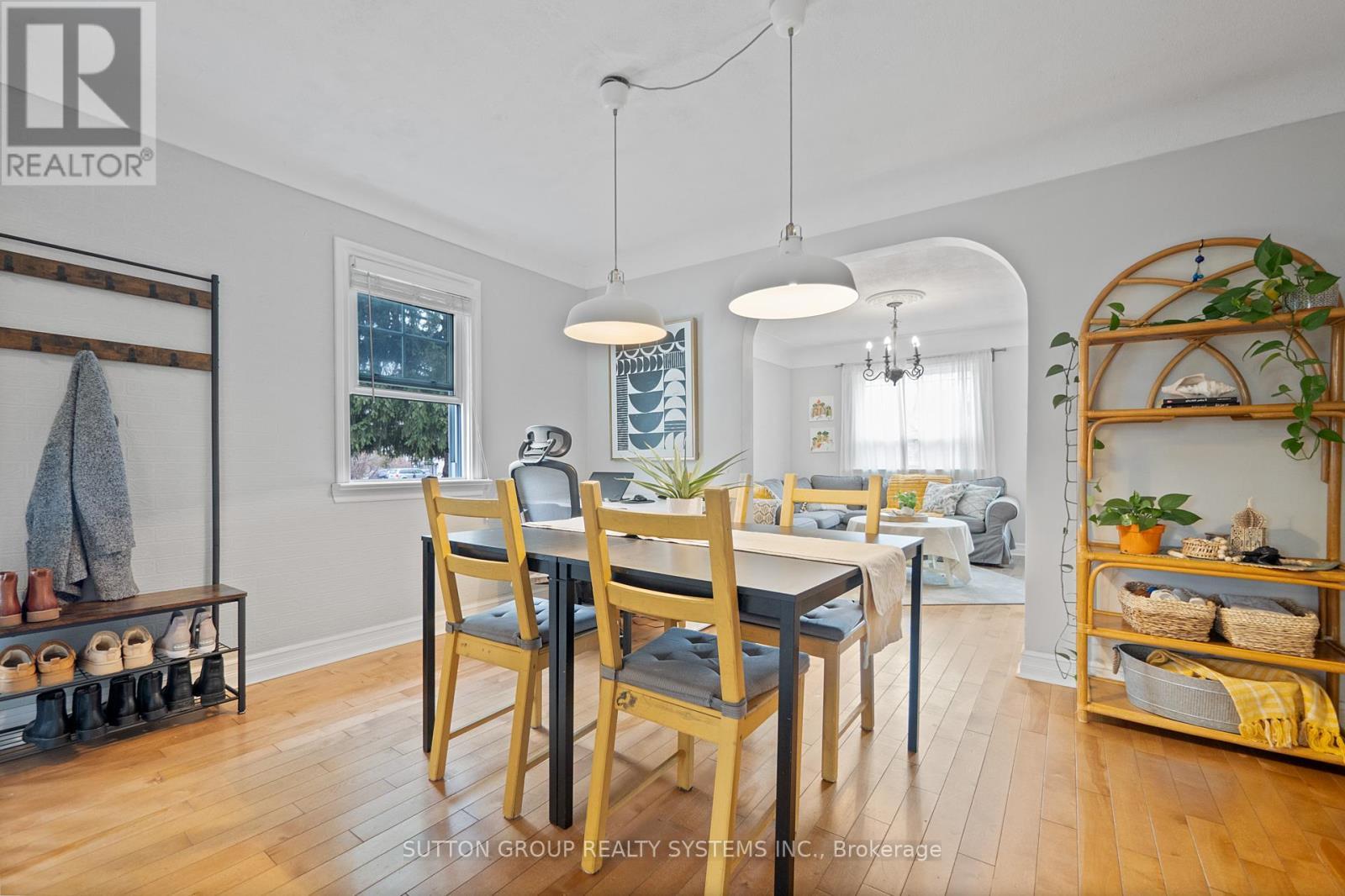 2399 Glenwood School Drive, Burlington, ON - Indoor Photo Showing Dining Room
