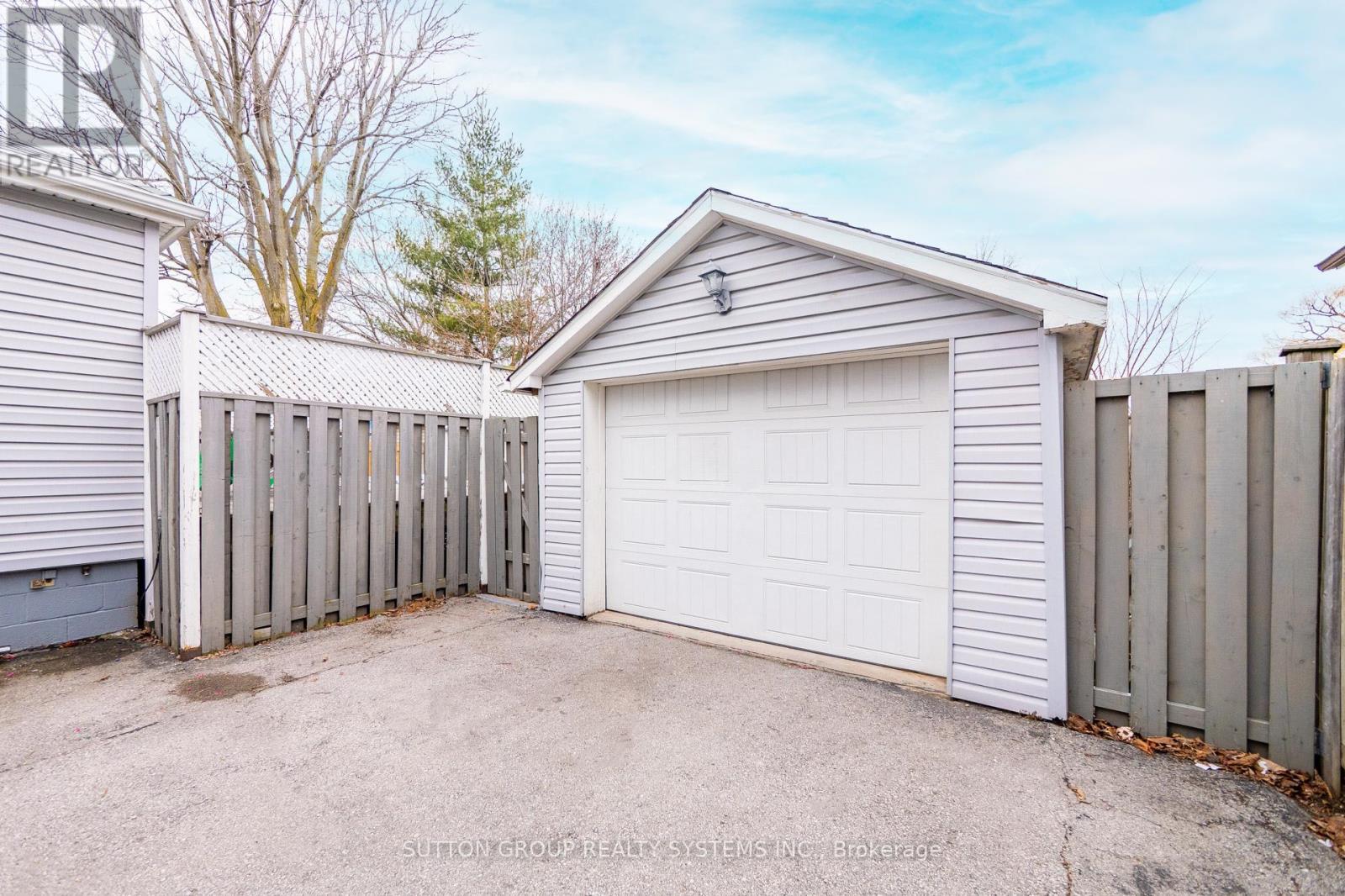 2399 Glenwood School Drive, Burlington, ON - Outdoor With Exterior