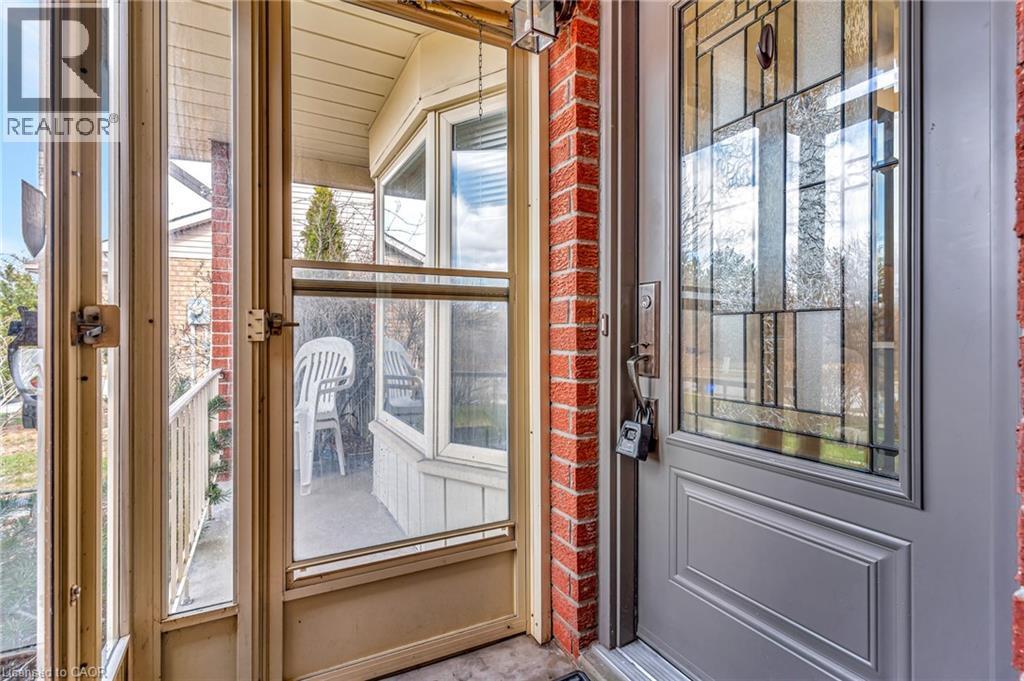 2427 Headon Forest Drive, Burlington, ON - Indoor Photo Showing Other Room