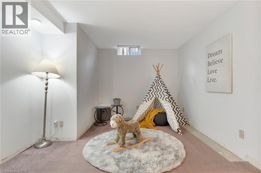 2427 Headon Forest Drive, Burlington, ON - Indoor